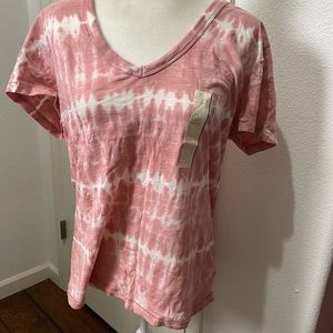 Brand new universal thread pink and white t-shirt L